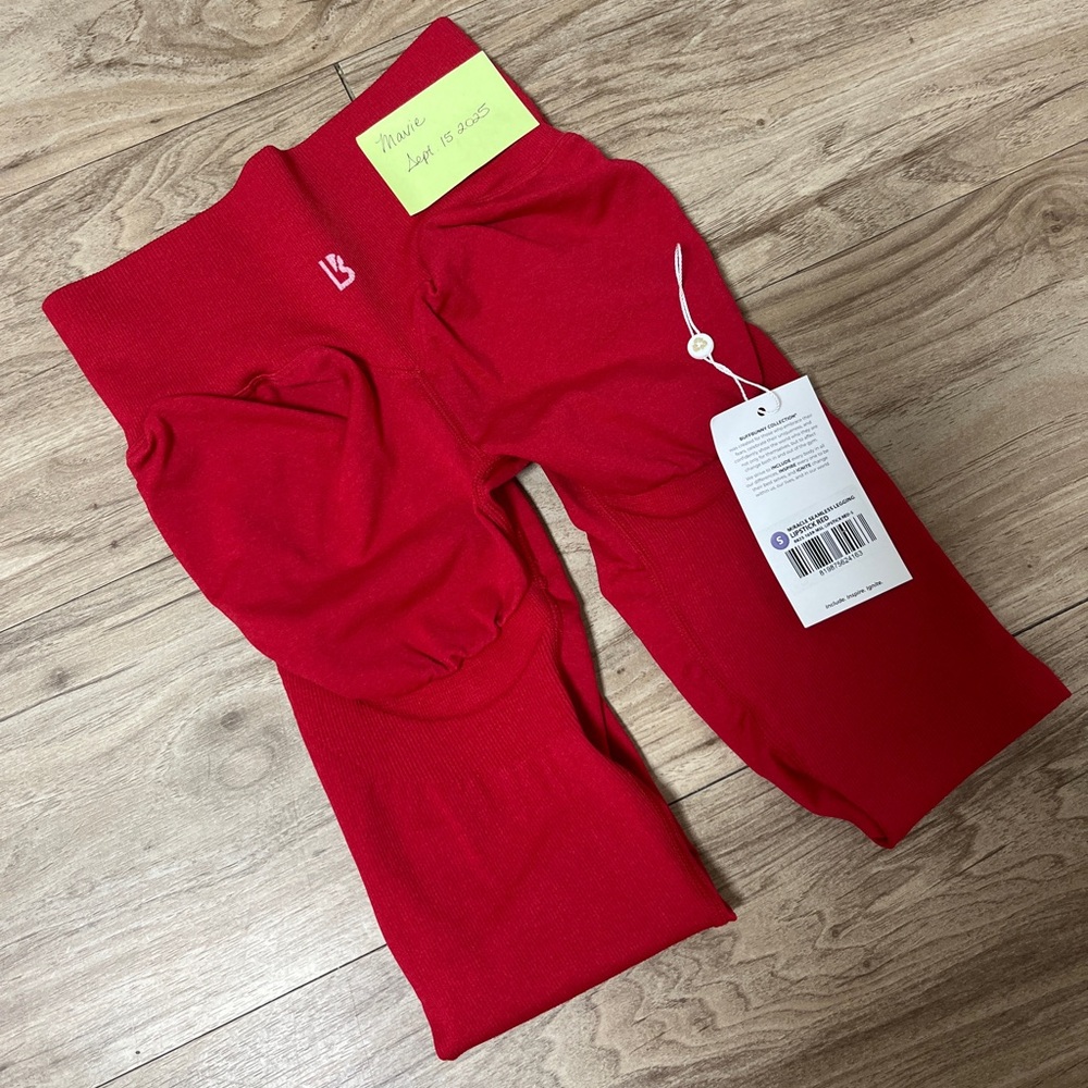 ($68) BuffBunny Miracle Seamless Legging - Lipstick Red - S